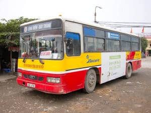xe bus di Bat Trang