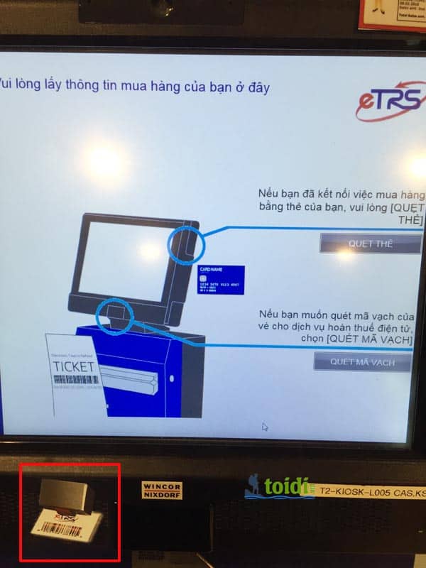 quẹt thẻ tín dụng hoặc thẻ etrs nhập vào máy