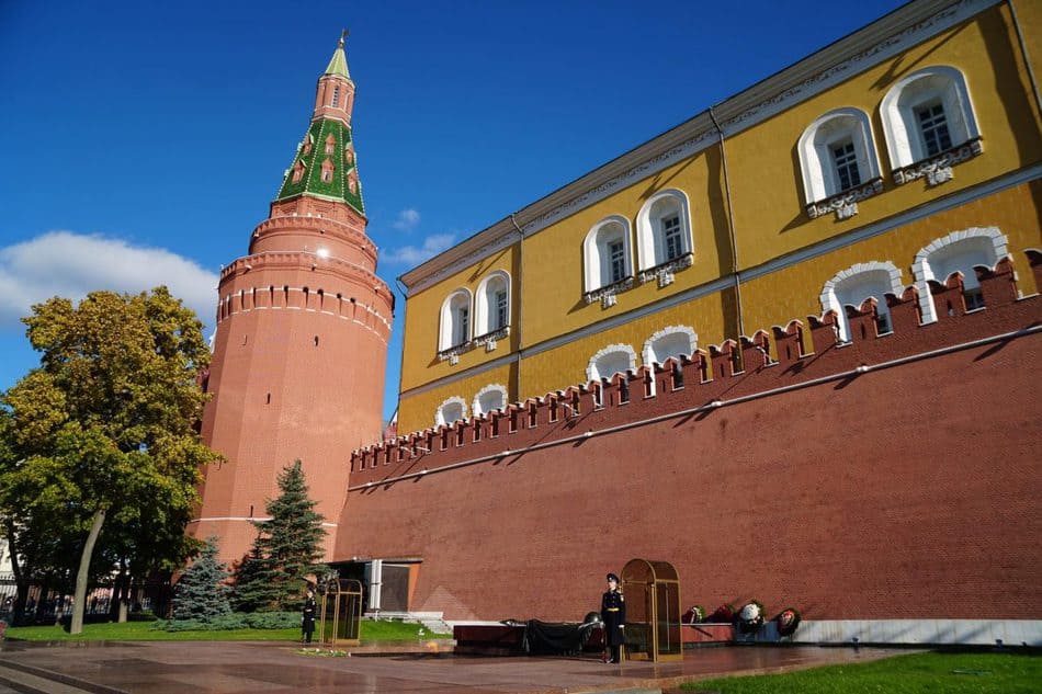 Tường thành điện Kremlin, Moscow , ảnh bài Mùa Thu Nước Nga 10/2019
