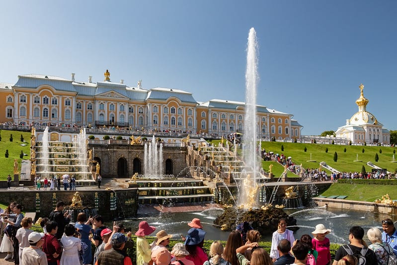 CUNG ĐIỆN MÙA HÈ NGA – Nơi bạn phải đến khi tới Saint Petersburg