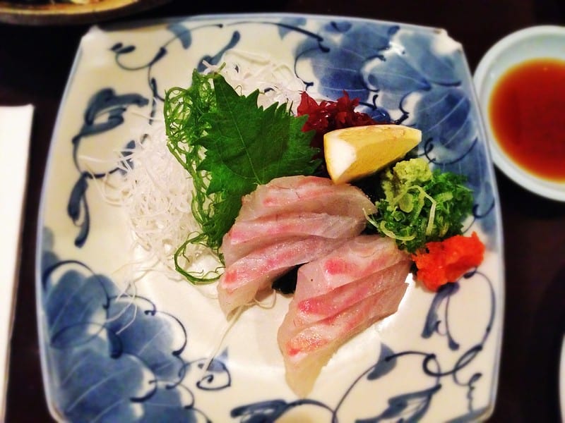 mon an madai sashimi