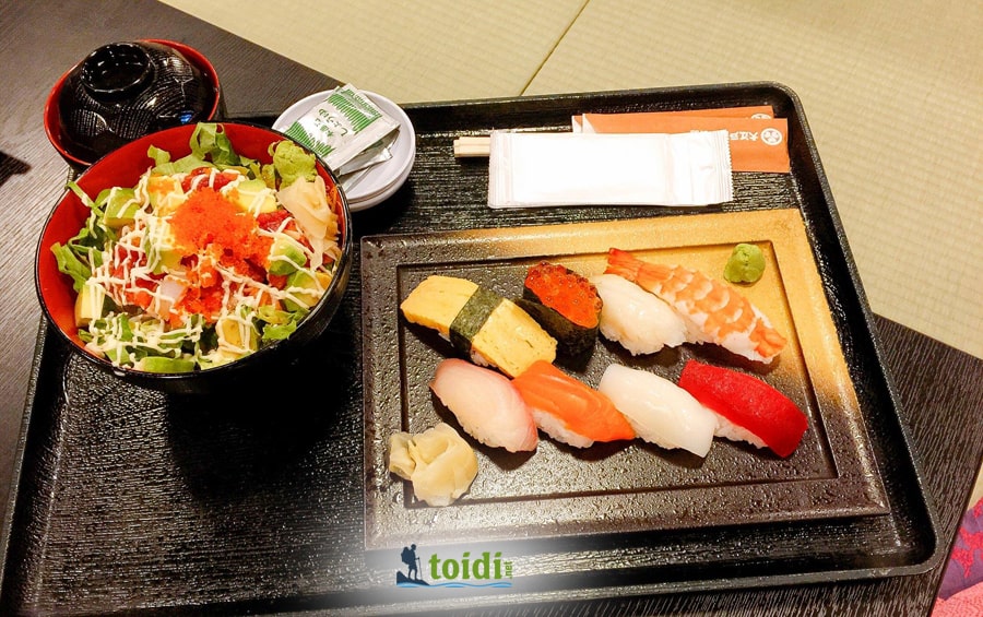 Sushi Là Gì? Có phải Món Sushi xuất xứ từ Nhật Bản?